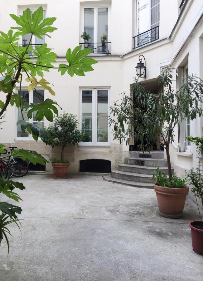 New Apartment In The Heart Of Le Marais Paris Exterior photo